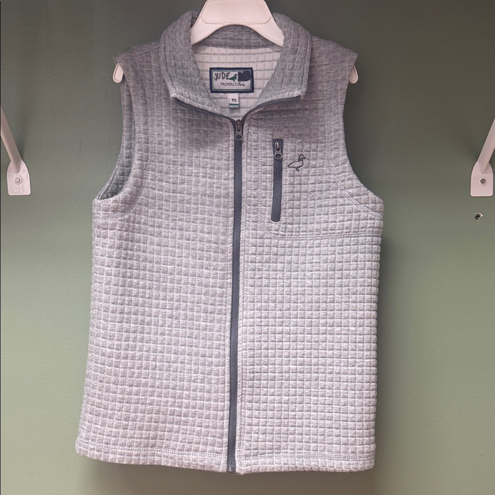 Properly Tied Boys youth small -Gray Quilted Vest, EUC